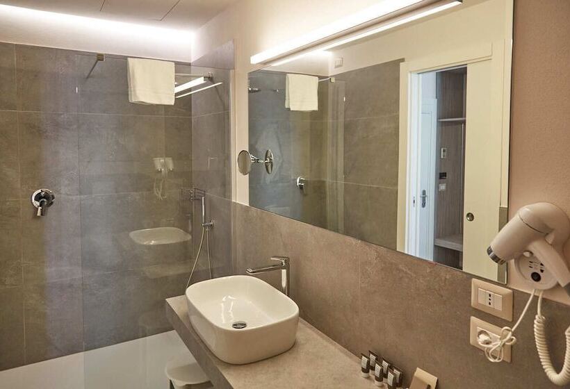 家庭间, Bellettini