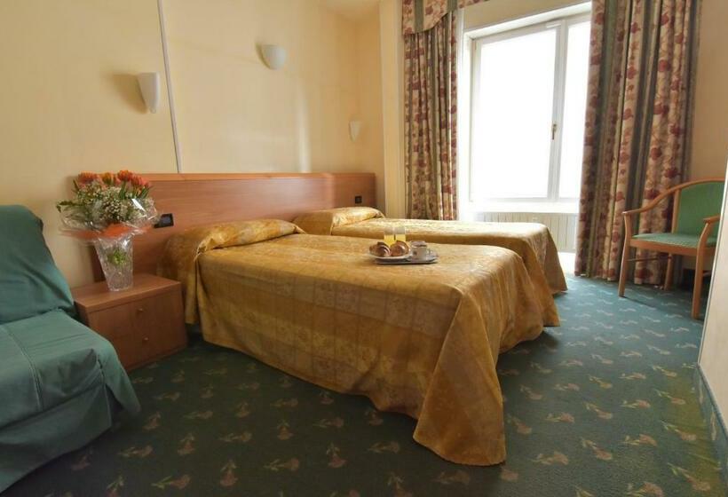 标准三人间, Brennero