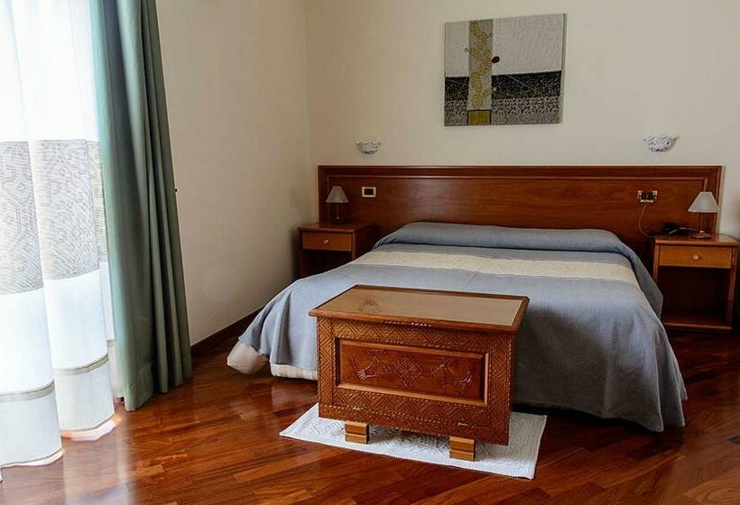 스탠다드 룸, Del Corso