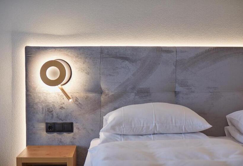 小型套房带阳台, Garberhof