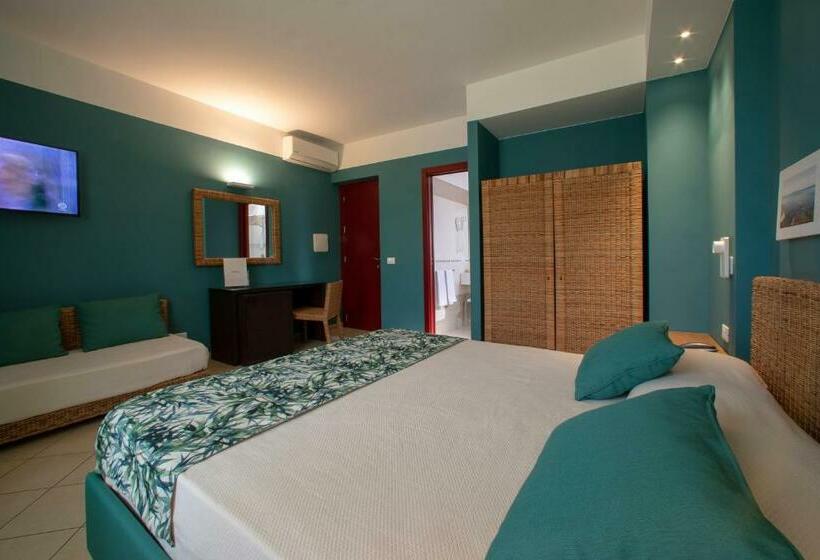 스탠다드 트리플 룸, Insula