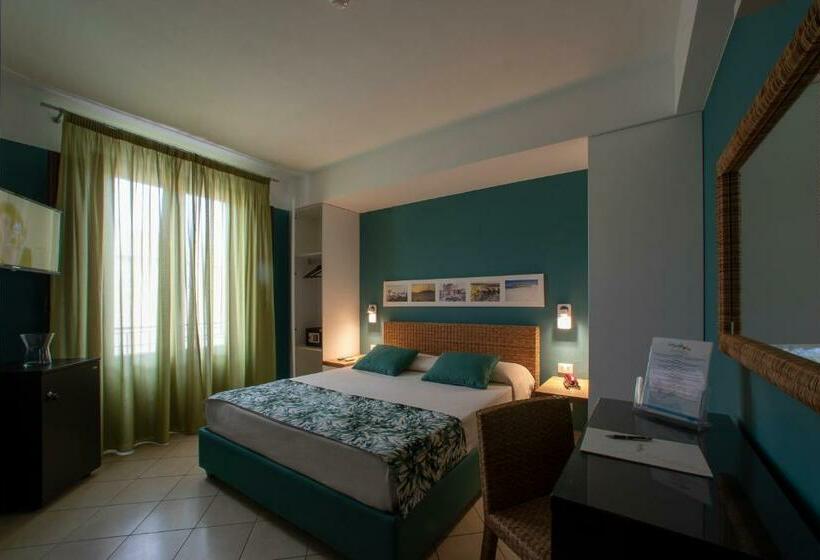 스탠다드 룸, Insula