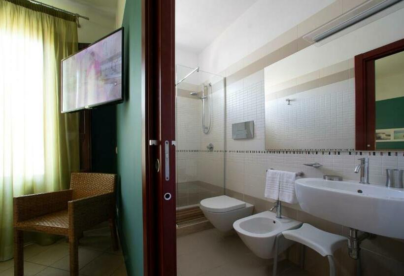 스탠다드 룸, Insula