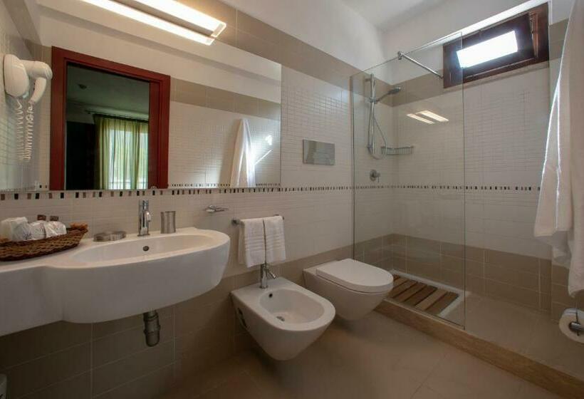 스탠다드 룸, Insula