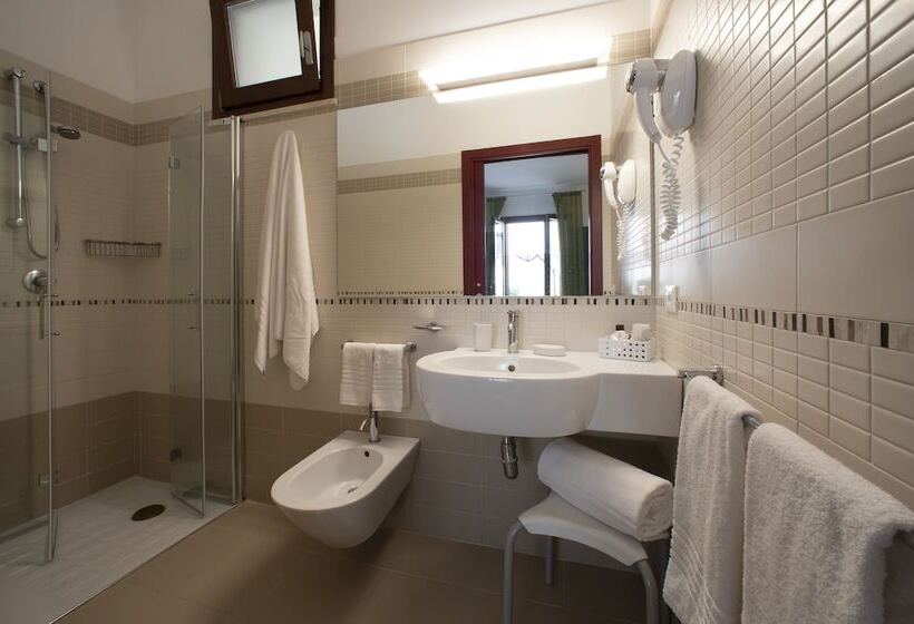 스탠다드 트리플 룸, Insula