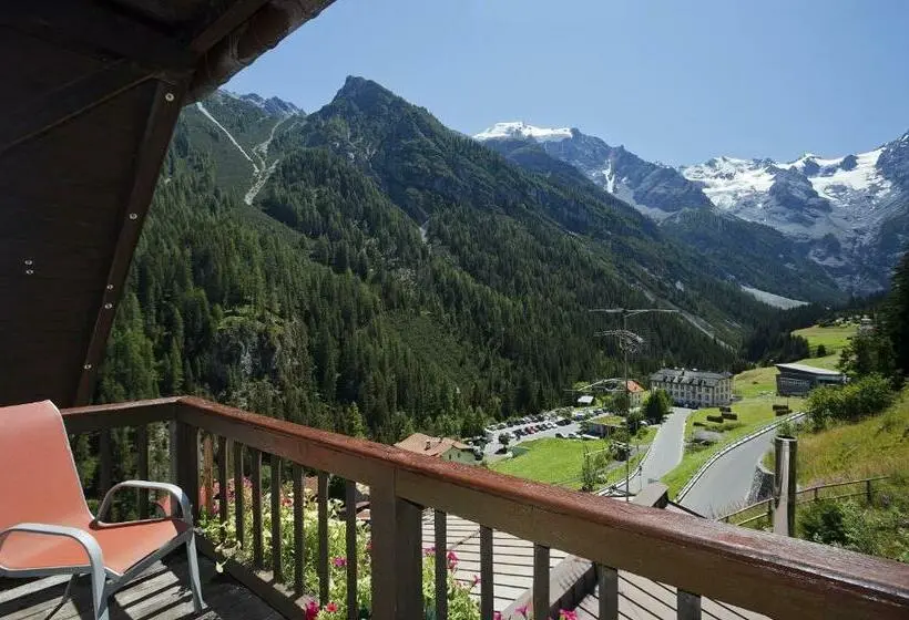 Sviitti, Madatsch