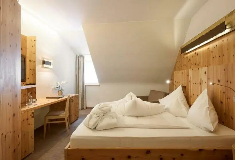 Standard-huone, Madatsch