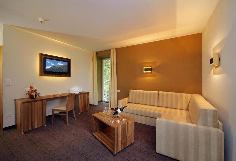 家庭套房, Madatsch