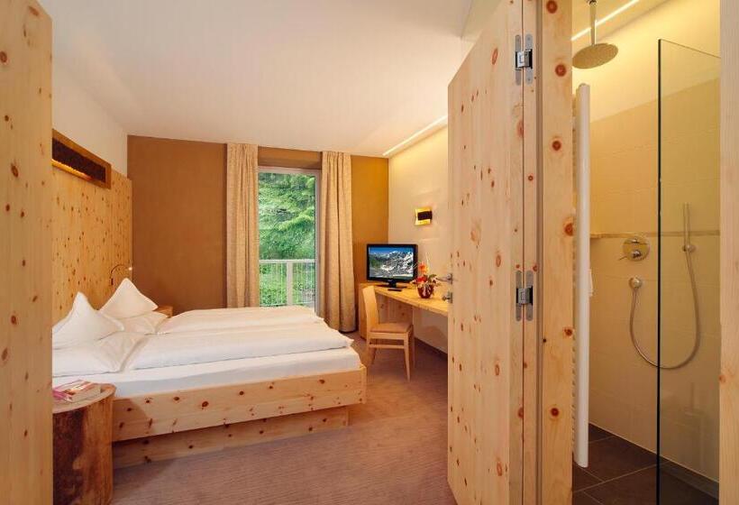 标准房带园景, Madatsch