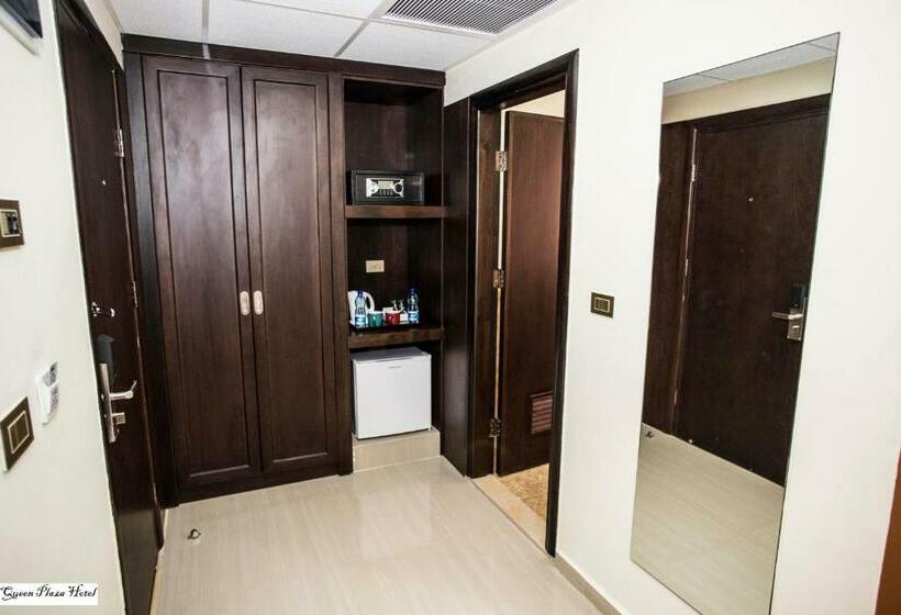 Standard Room, Queen Plaza