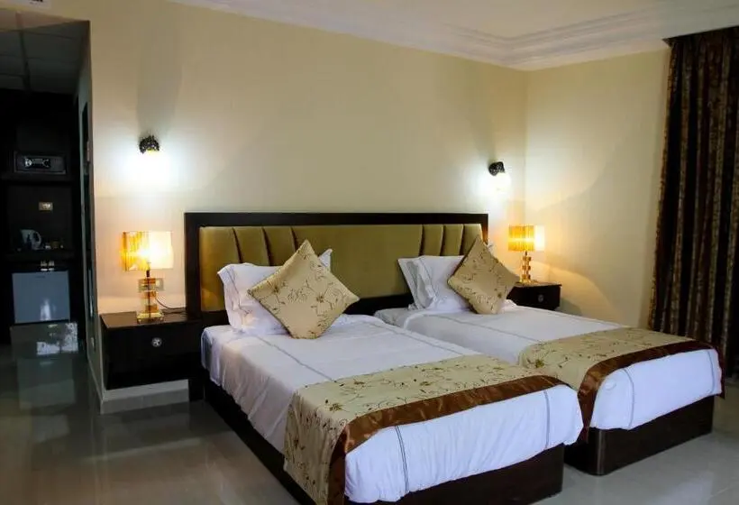 اتاق لوکس, Queen Plaza
