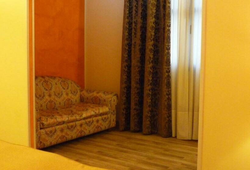 חדר סטנדרט, Raffaello Venice