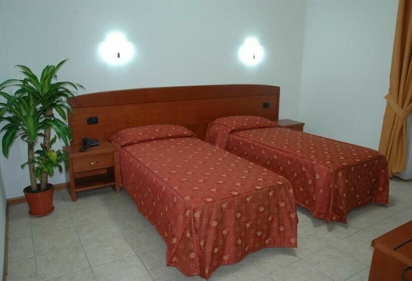 Номер Стандарт Трехместный, Real Asturias