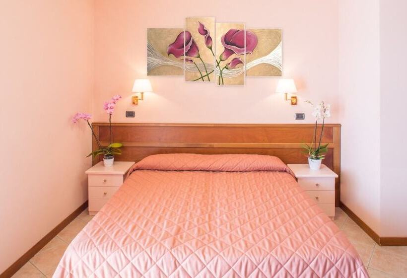 스탠다드 룸 호수 전망, Romagna