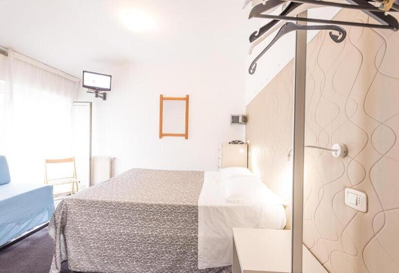 スタンダードトリプルルーム, Rubino