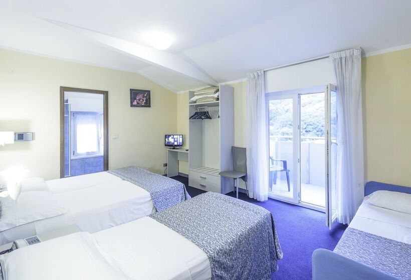 Quarto Triplo Estandar, Rubino
