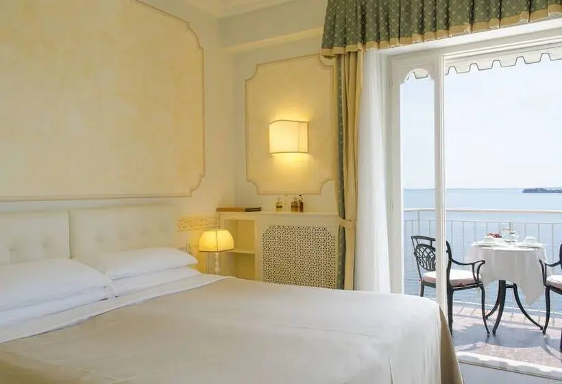 デラックススイート, Villa Florida & Suite Apartments