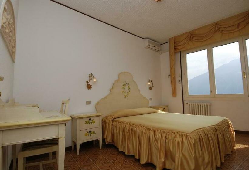 Номер Стандарт Вид на Озеро, Villa Margherita
