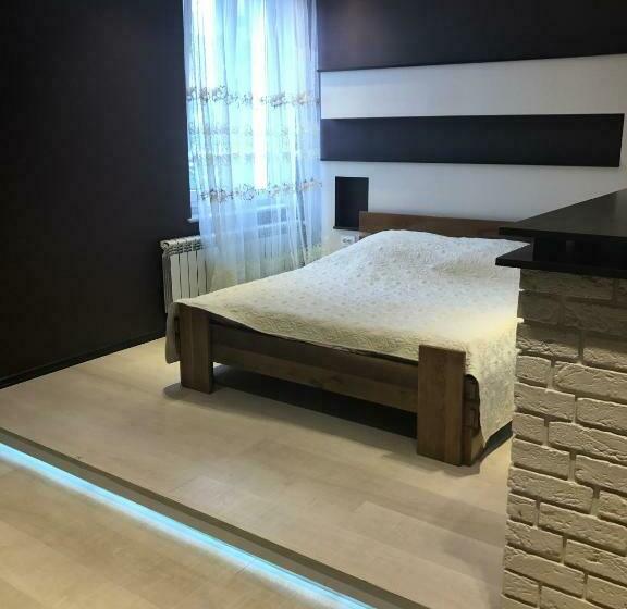 استودیوی استاندارد, Vvp Club