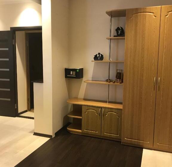 استودیوی استاندارد, Vvp Club