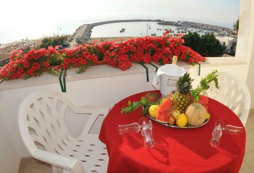 اتاق استاندارد با چشمانداز دریا, Morcavallo Hotel & Wellness