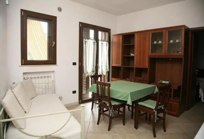 ファミリールーム, Residence Angelica