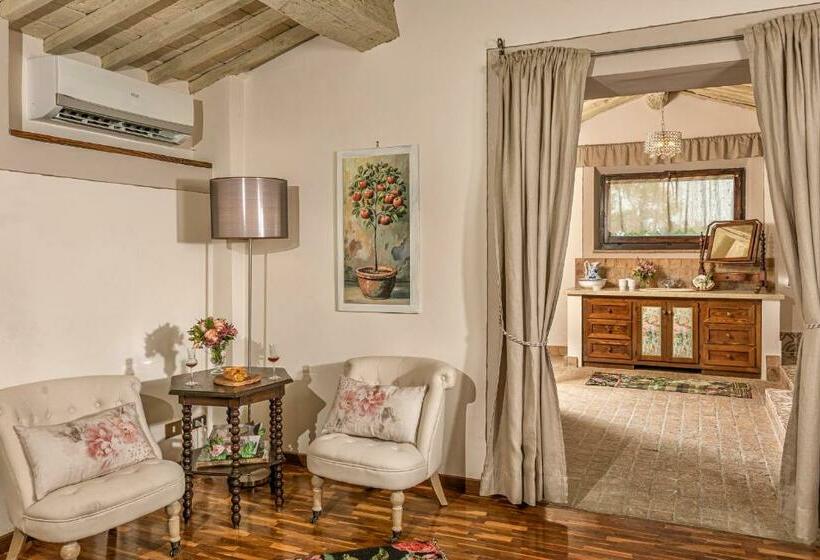 سوییت, Relais Ortaglia