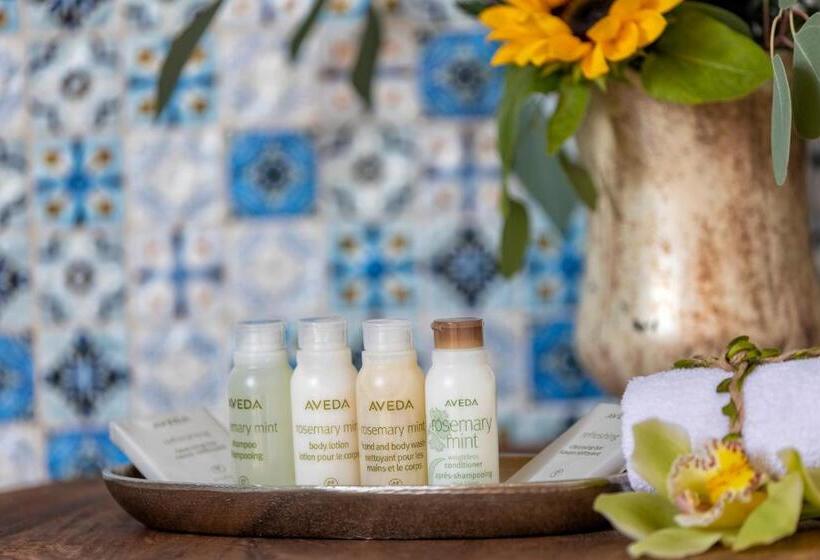 سوییت جونیور با بالکن, Relais Ortaglia