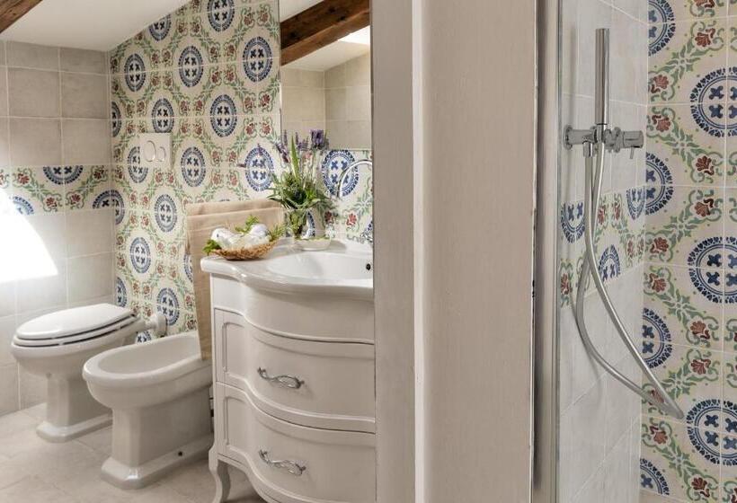 سوییت, Relais Ortaglia