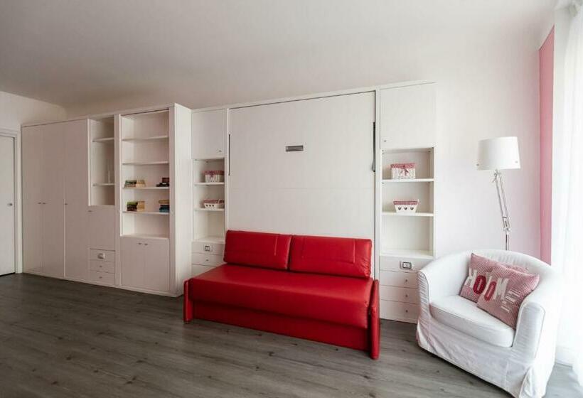 Апартаменты 1 Спальня, Stresa Residence