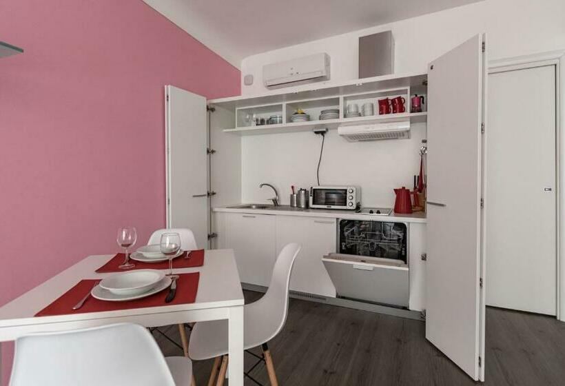 Апартаменты 1 Спальня, Stresa Residence