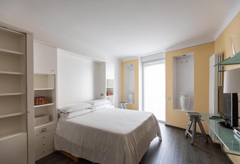 Апартаменты 1 Спальня, Stresa Residence