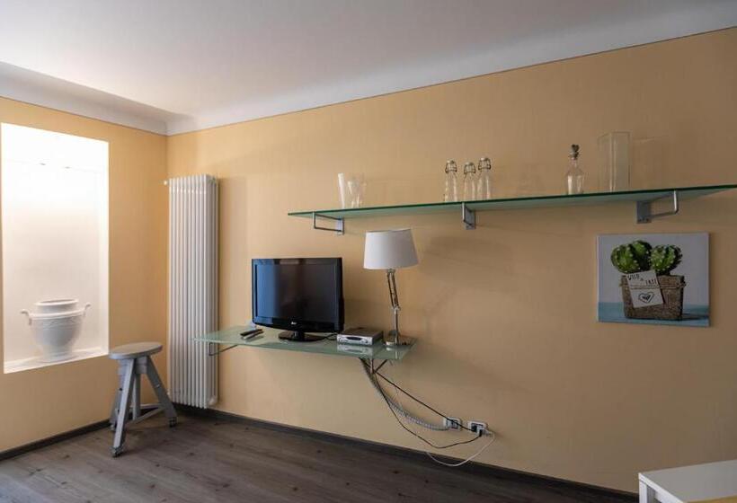 Апартаменты 1 Спальня, Stresa Residence