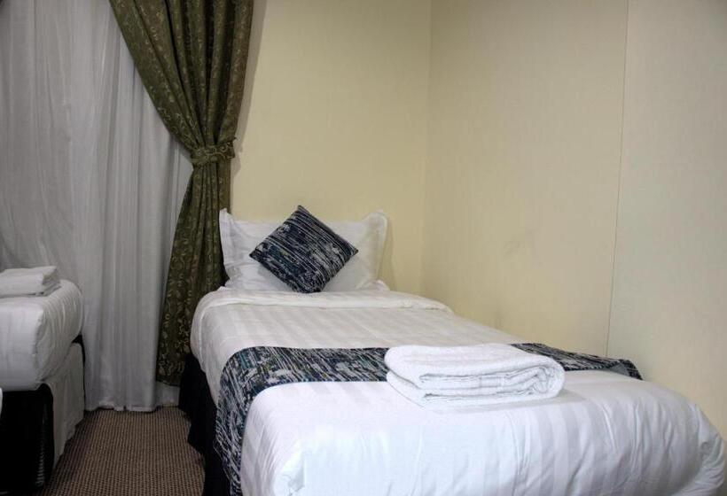 Номер Стандарт Трехместный, Loulouat Al Anood Hotel Makkah Free Shuttle Service