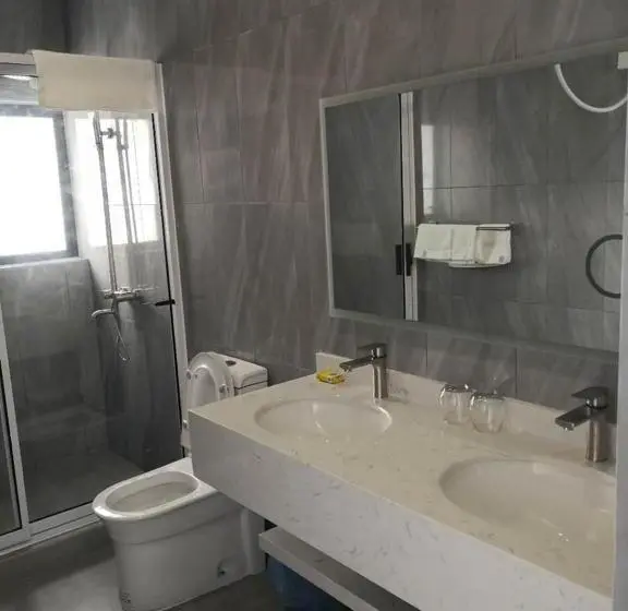 Deluxe Suite King Bed, City Centre