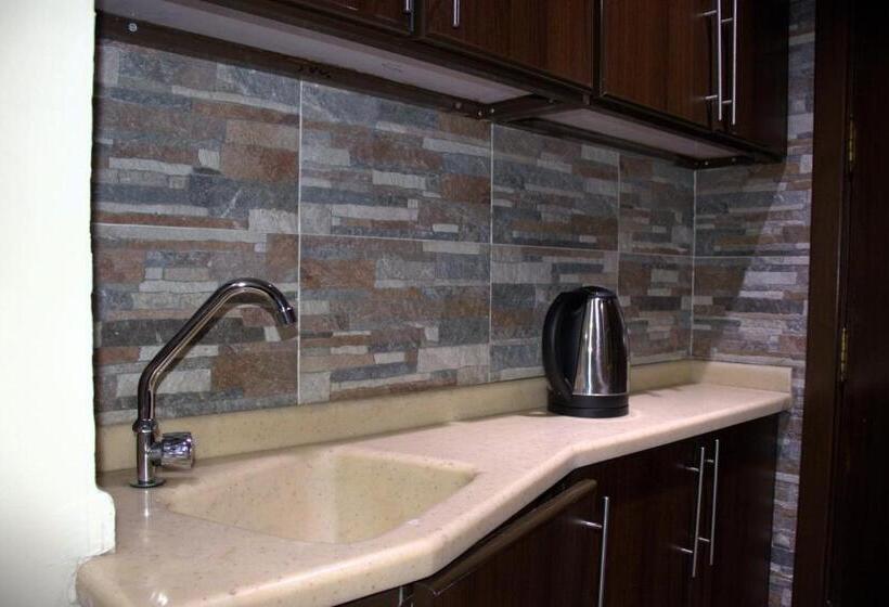 Номер Стандарт, Loulouat Al Anood Hotel Makkah Free Shuttle Service