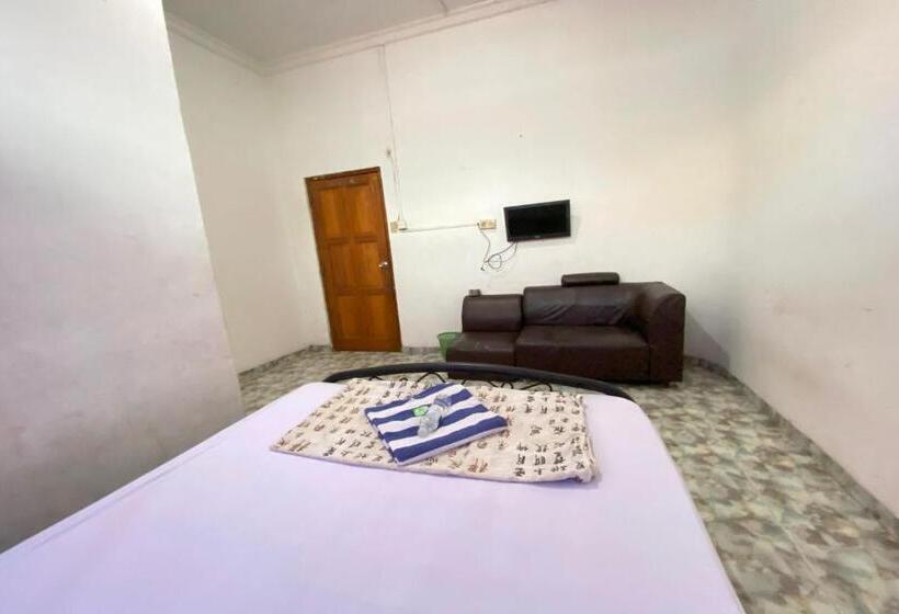 اتاق استاندارد, Oyo 93781 Hotel California 2