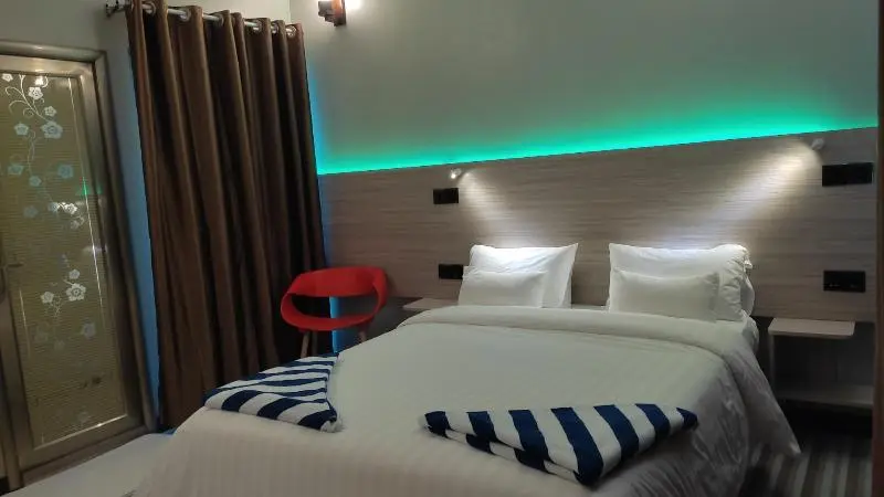 اتاق لوکس سه تخته, Madi Grand Maldives