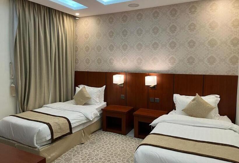 标准工作室, هاوس إن House Inn