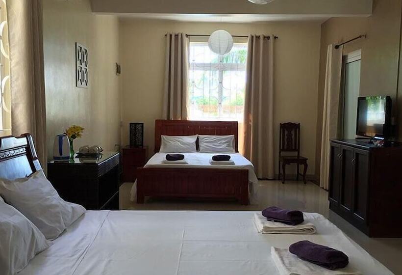 اتاق خانوادگی, Lariad Bnb