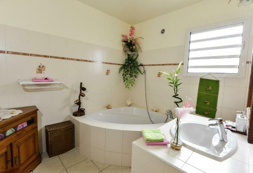 اتاق استاندارد, Orky Mel