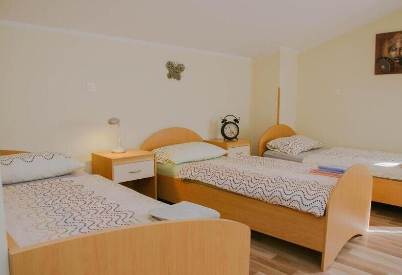 اتاق استاندارد سه نفره, Rooms Pri Lovrižu
