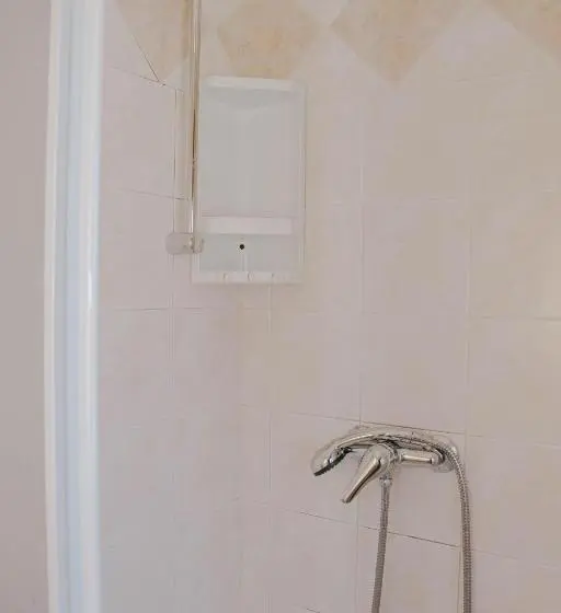 اتاق استاندارد یک نفره, Rooms Pri Lovrižu