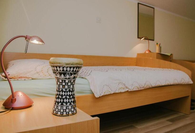 اتاق استاندارد یک نفره, Rooms Pri Lovrižu
