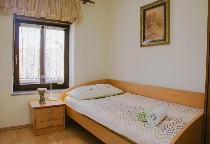 اتاق استاندارد یک نفره, Rooms Pri Lovrižu