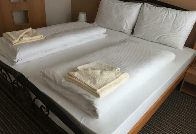 Люкс 2 Спальни, Bed & Breakfast Hotel Perla