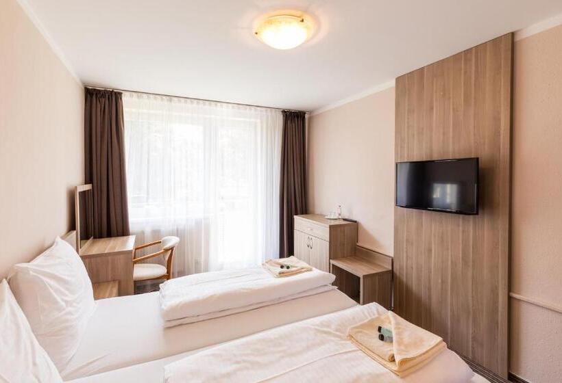 Номер Комфорт, Bed & Breakfast Hotel Perla