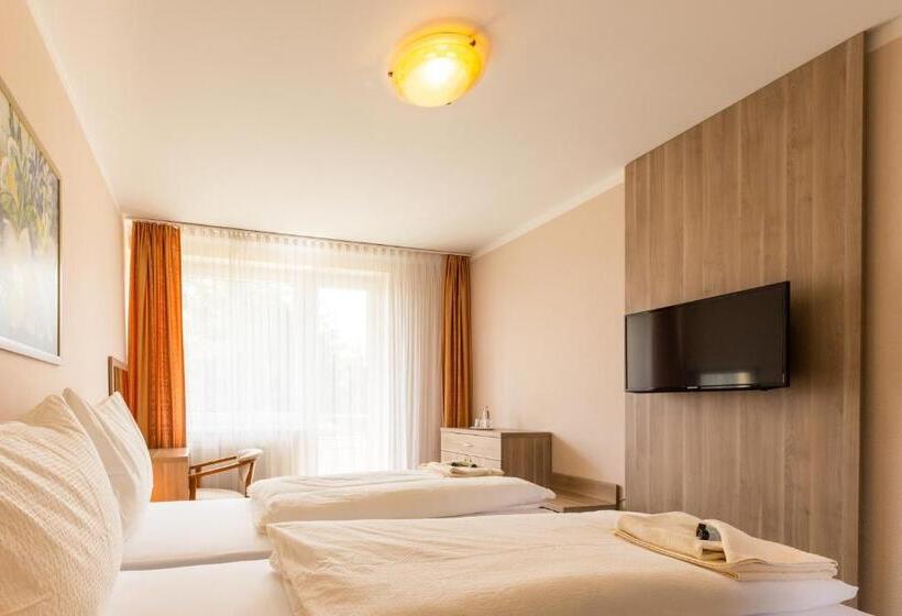 Номер Комфорт, Bed & Breakfast Hotel Perla