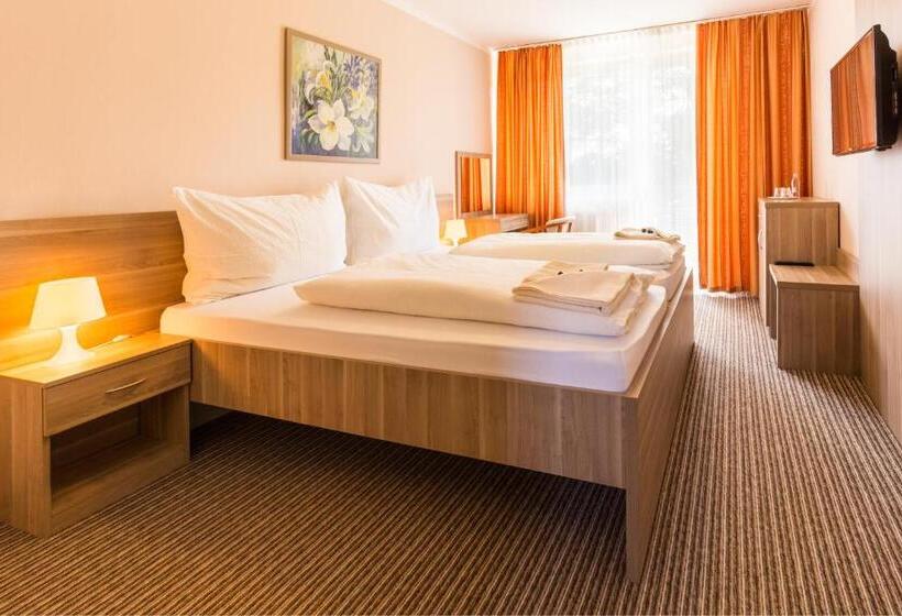 Номер Комфорт, Bed & Breakfast Hotel Perla