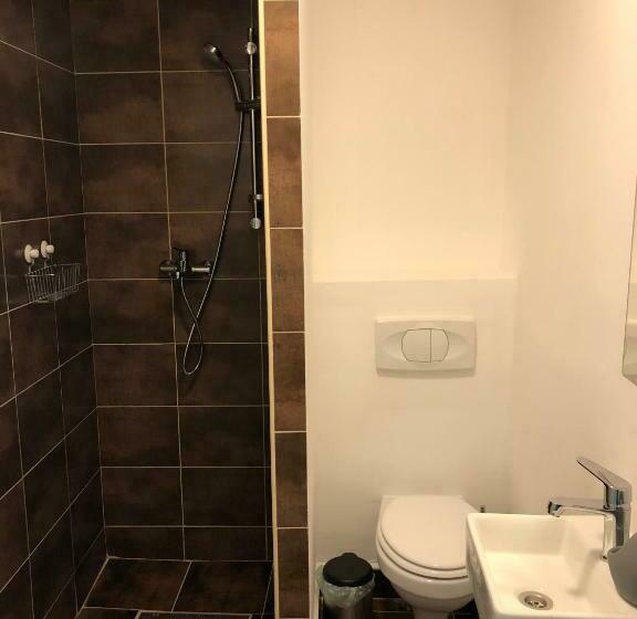 اتاق استاندارد با بالکن, Hostel Sleeping Beauty